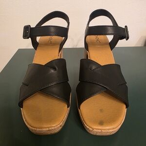 Sz 10 Women's BOC Platform Sandals